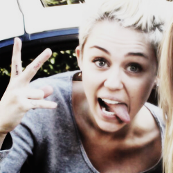 Miley Cyrus Icon | Twitter by MyHappinessLaali on DeviantArt